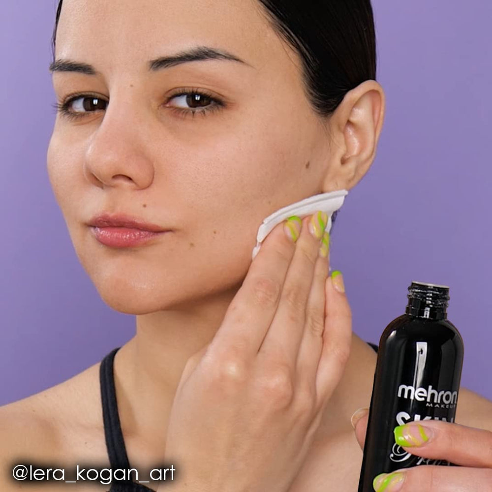 Mehron Skin Prep Pro en maquillaje de cosplay que prolonga duración