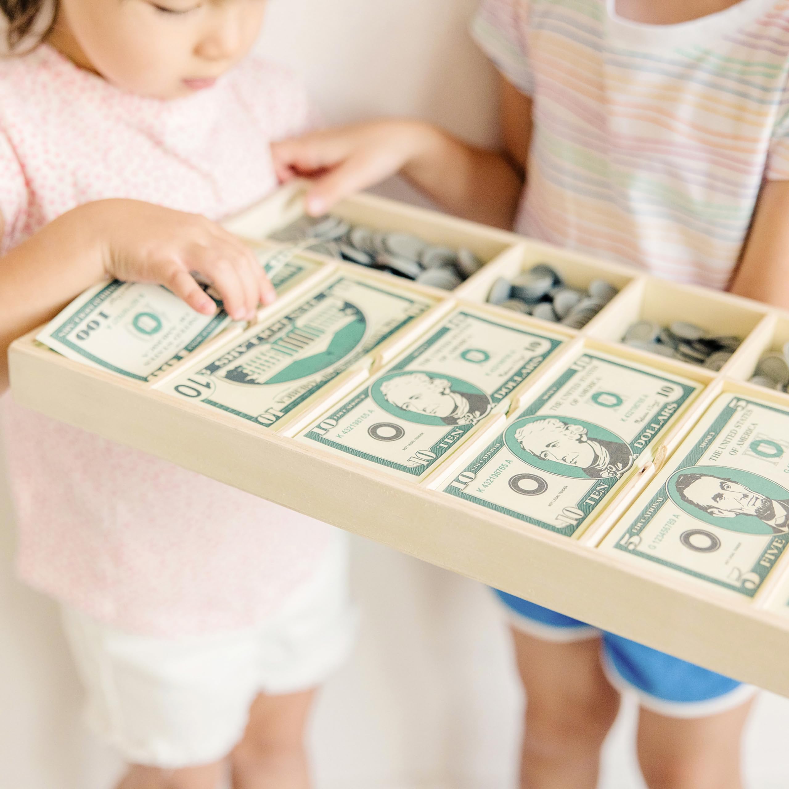 Melissa & Doug etiquetas impresas en compartimentos para facilitar recogida
