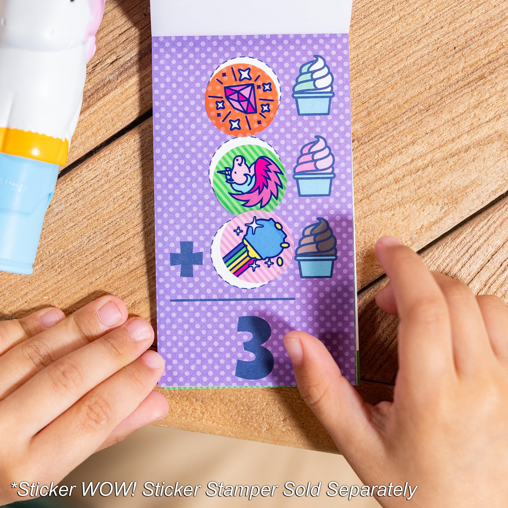 Melissa & Doug pila de pegatinas detalle que muestra diseños y facilidad de carga