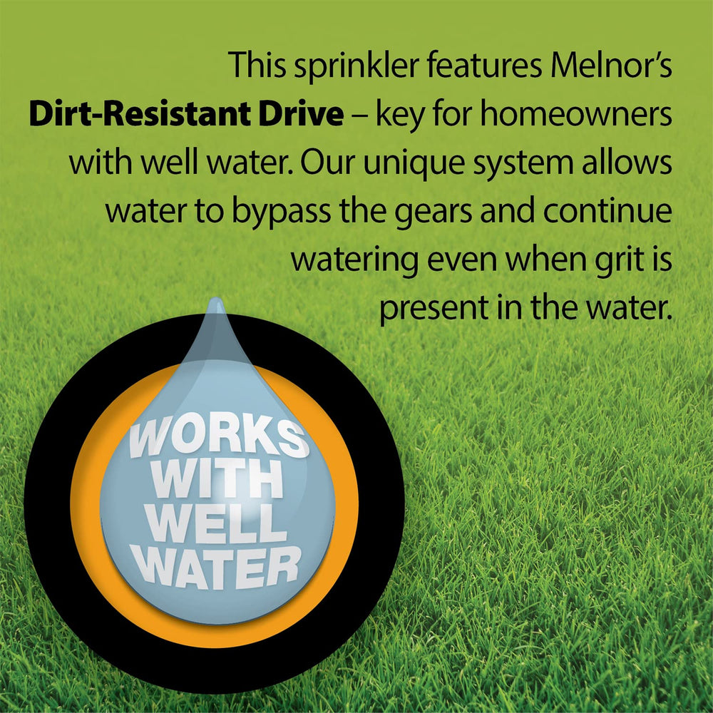 Melnor aspersor en uso regando césped, facilita mantenimiento del jardín