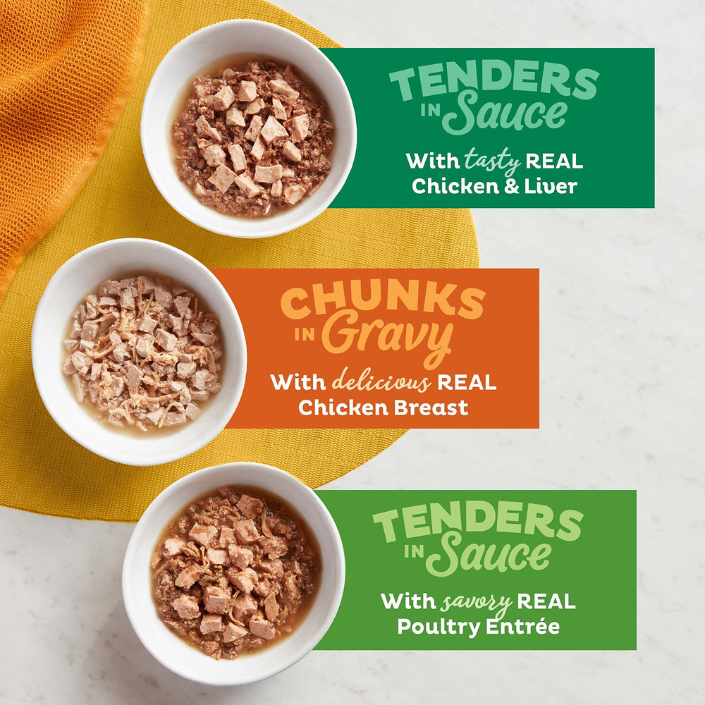 Meow Mix Chunks in Gravy servido en plato para mostrar consistencia