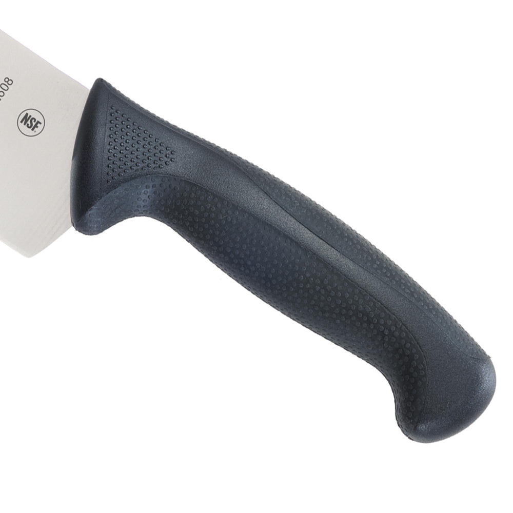 Mercer Culinary cuchillo M22608 cortando verduras demuestra versatilidad y control en cocina
