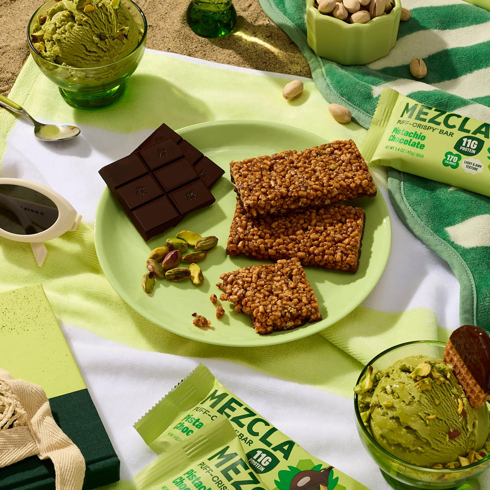 Mezcla ingredientes pistacho y chocolate enfatizando sabor natural