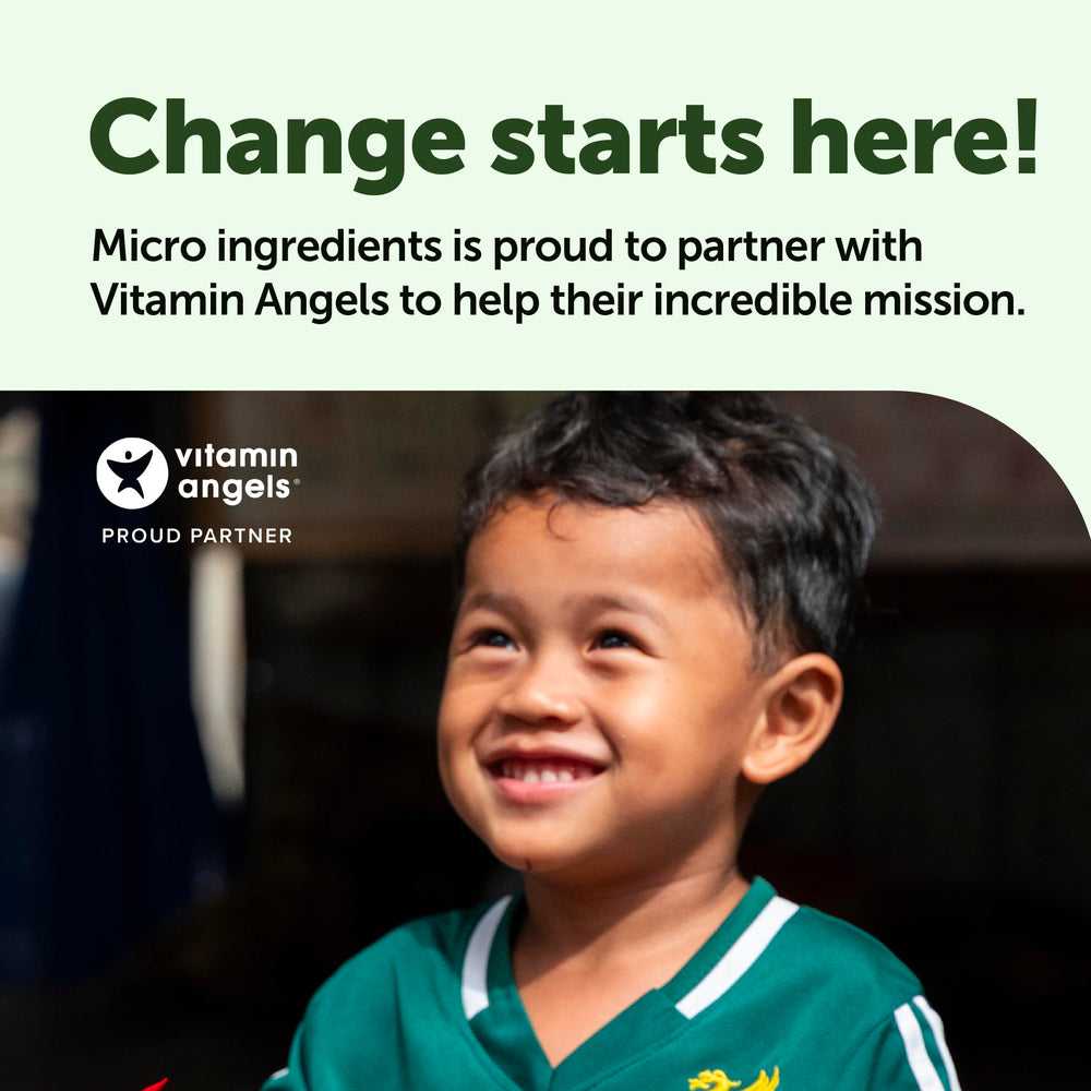 Micro Ingredients botella en cocina junto a frutas, integración en rutina de bienestar