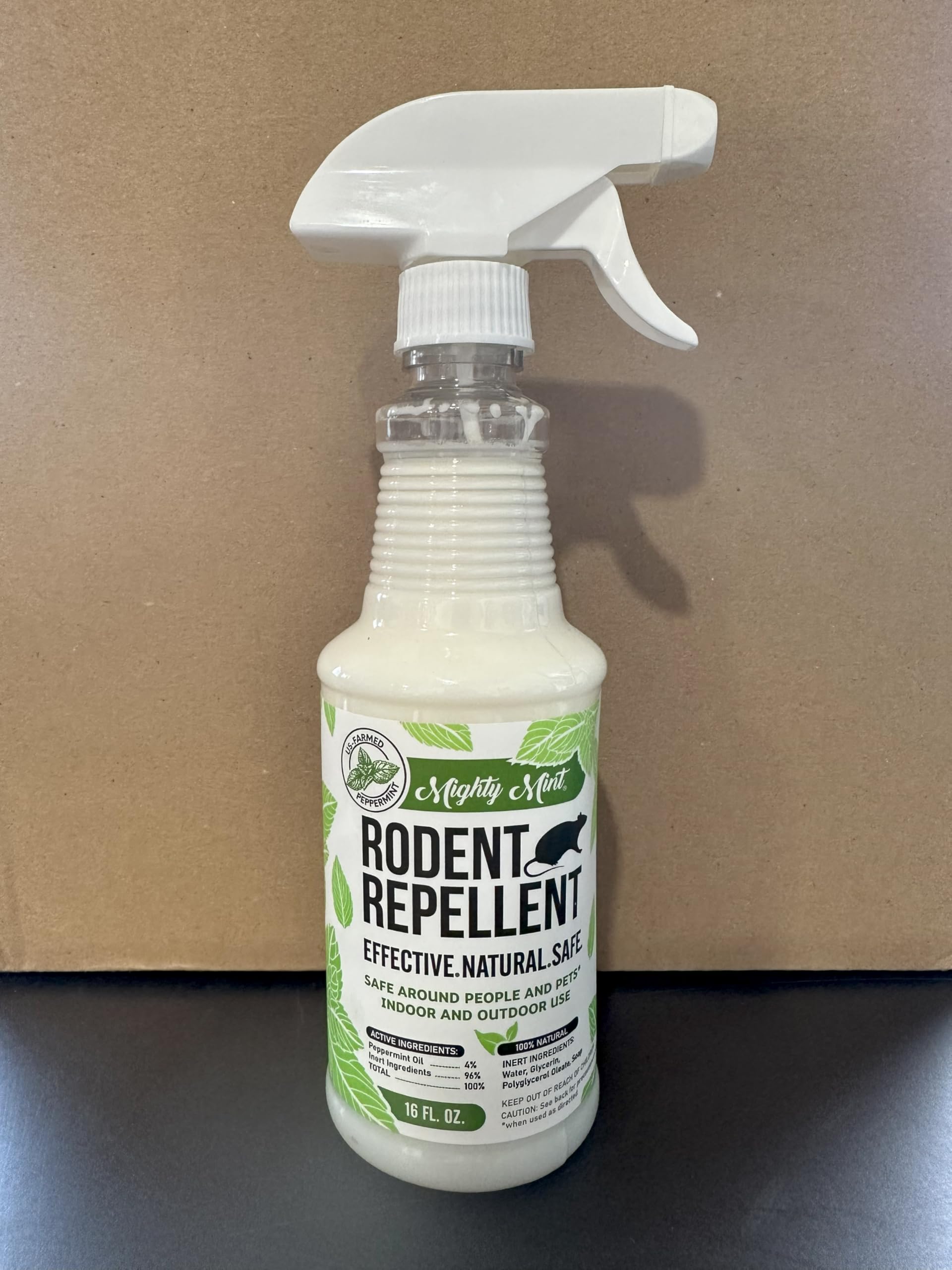 Mighty Mint usado en exterior cerca de patio para prevención de roedores