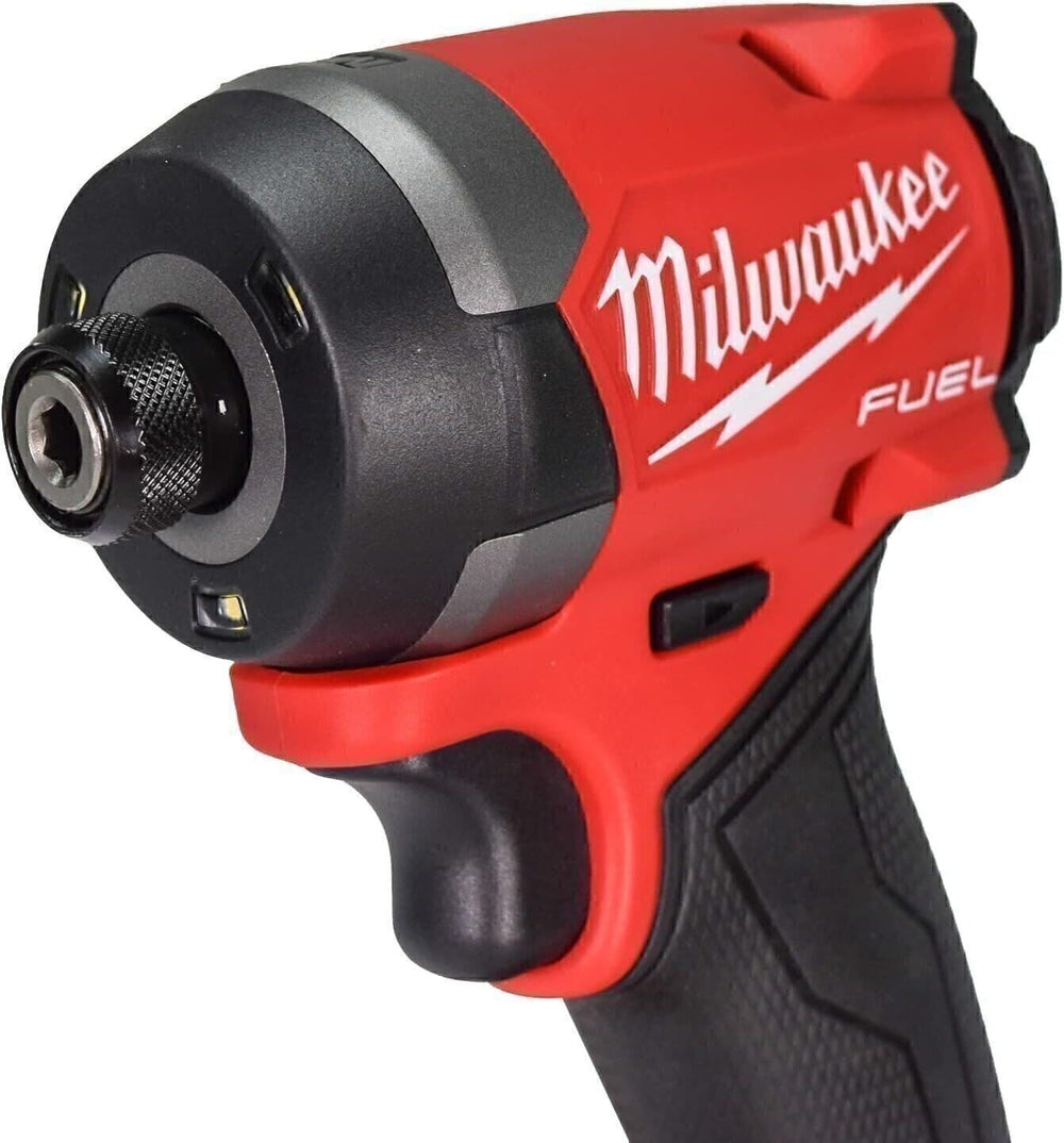 Milwaukee 2953-20 primer plano de la punta hexagonal 1/4" para cambio rápido
