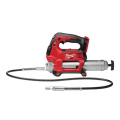 Milwaukee pistola de engrasar frontal mostrando cuerpo y LED para trabajo preciso