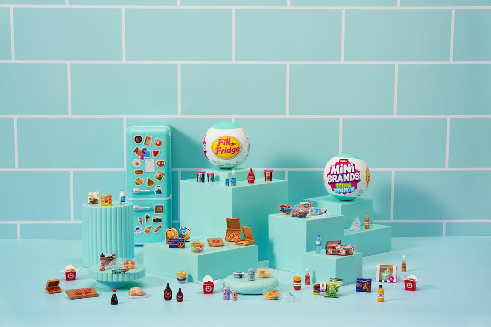 Mini Brands detalle interior con estantes y accesorios, facilita organización creativa