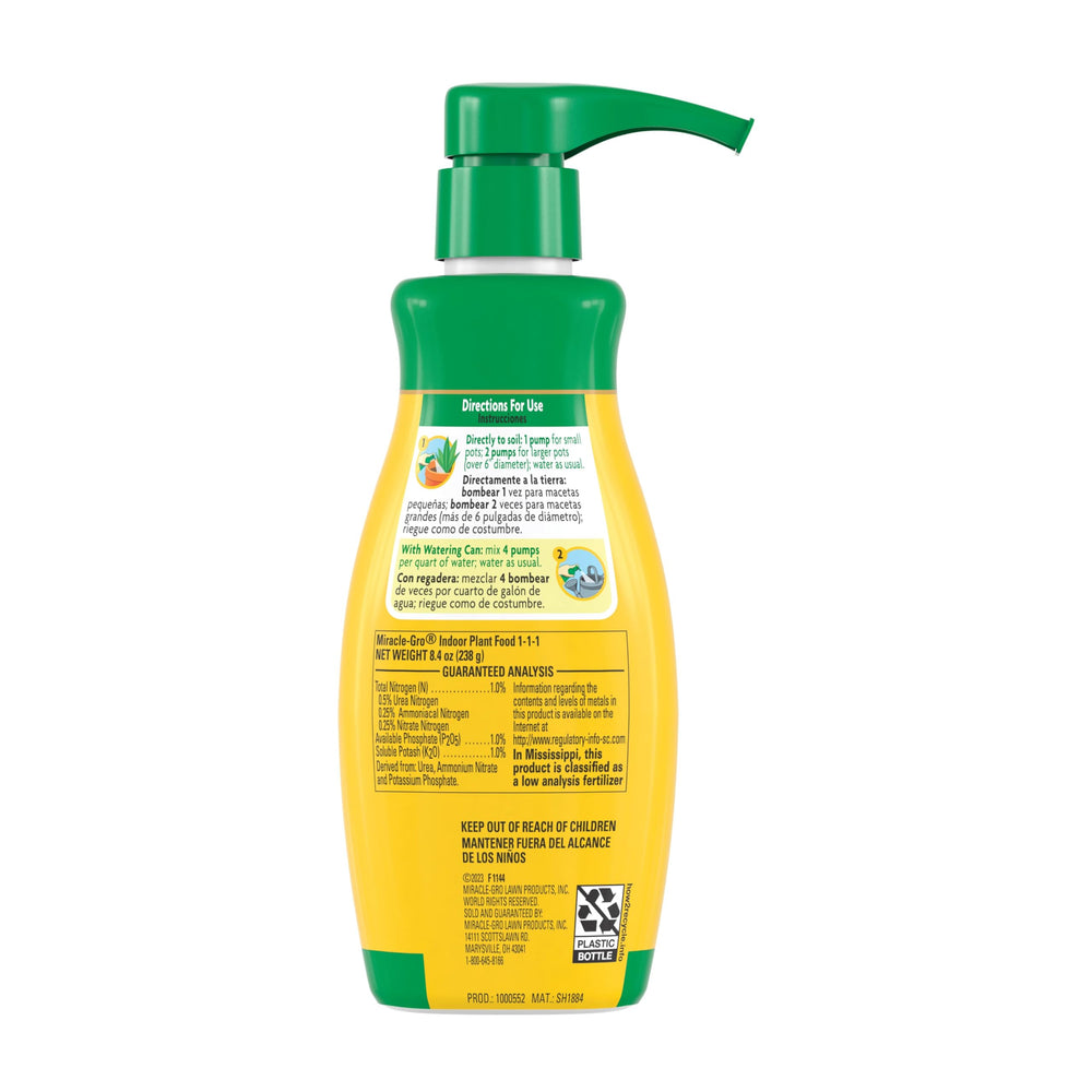 Miracle-Gro junto a macetas para comparar tamaño y cantidad necesaria