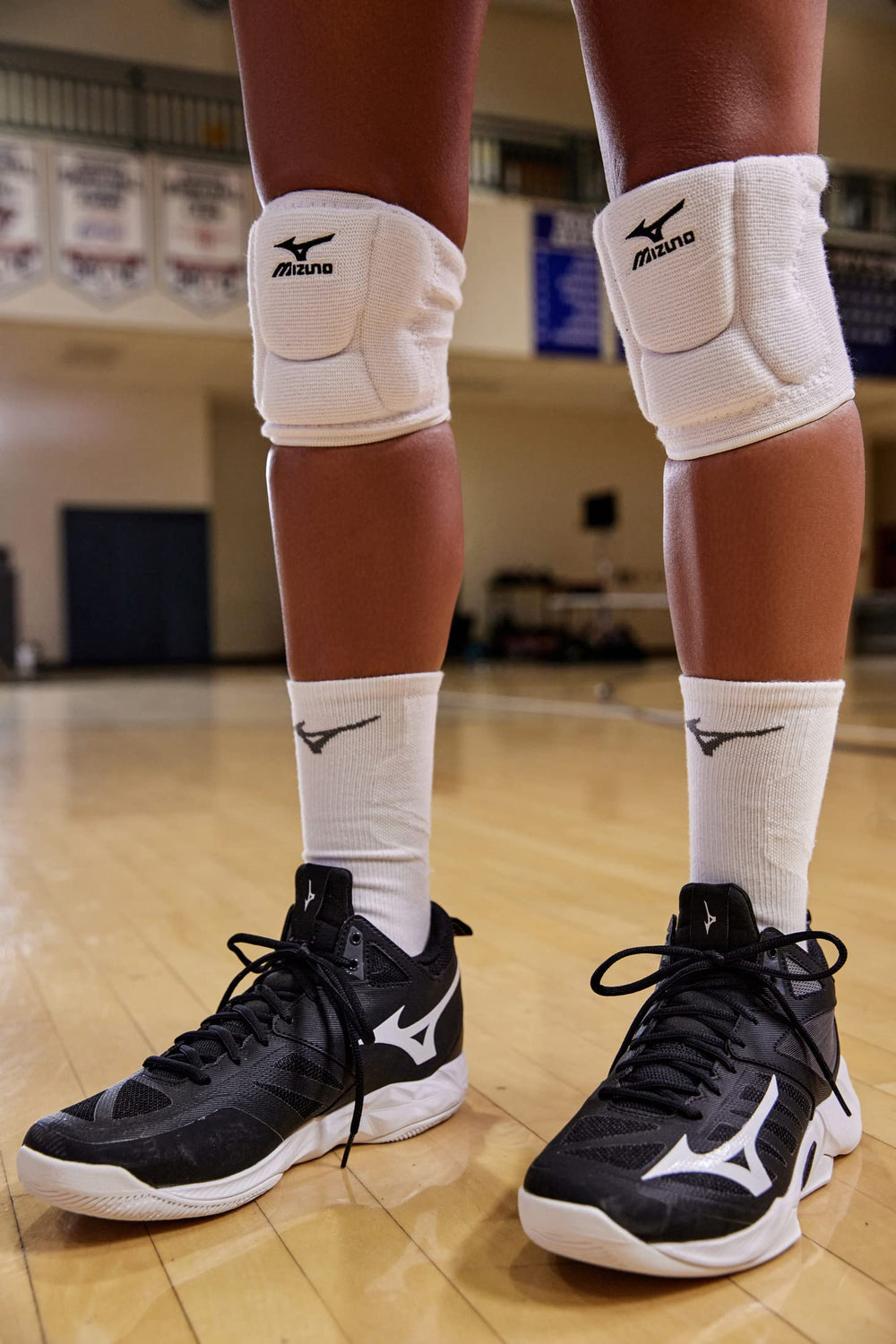Mizuno LR6 closeup del tejido que muestra elasticidad y durabilidad