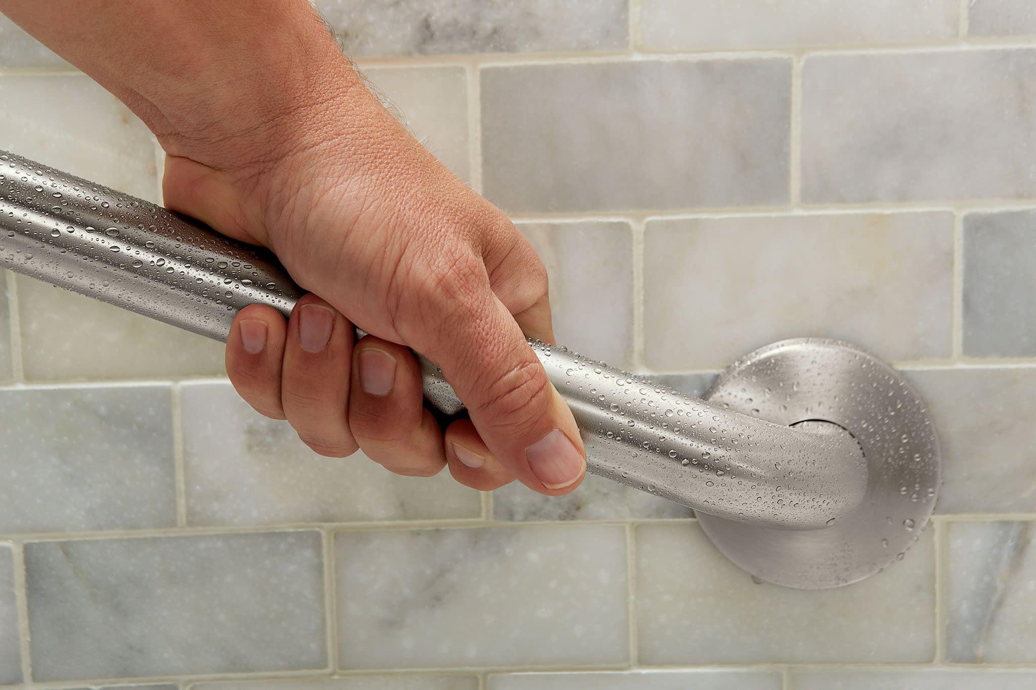 Moen primer plano del acabado cepillado fácil de limpiar