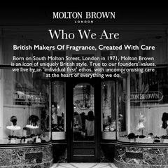 Molton Brown detalle de botellas alineadas, destaca etiquetas y colores