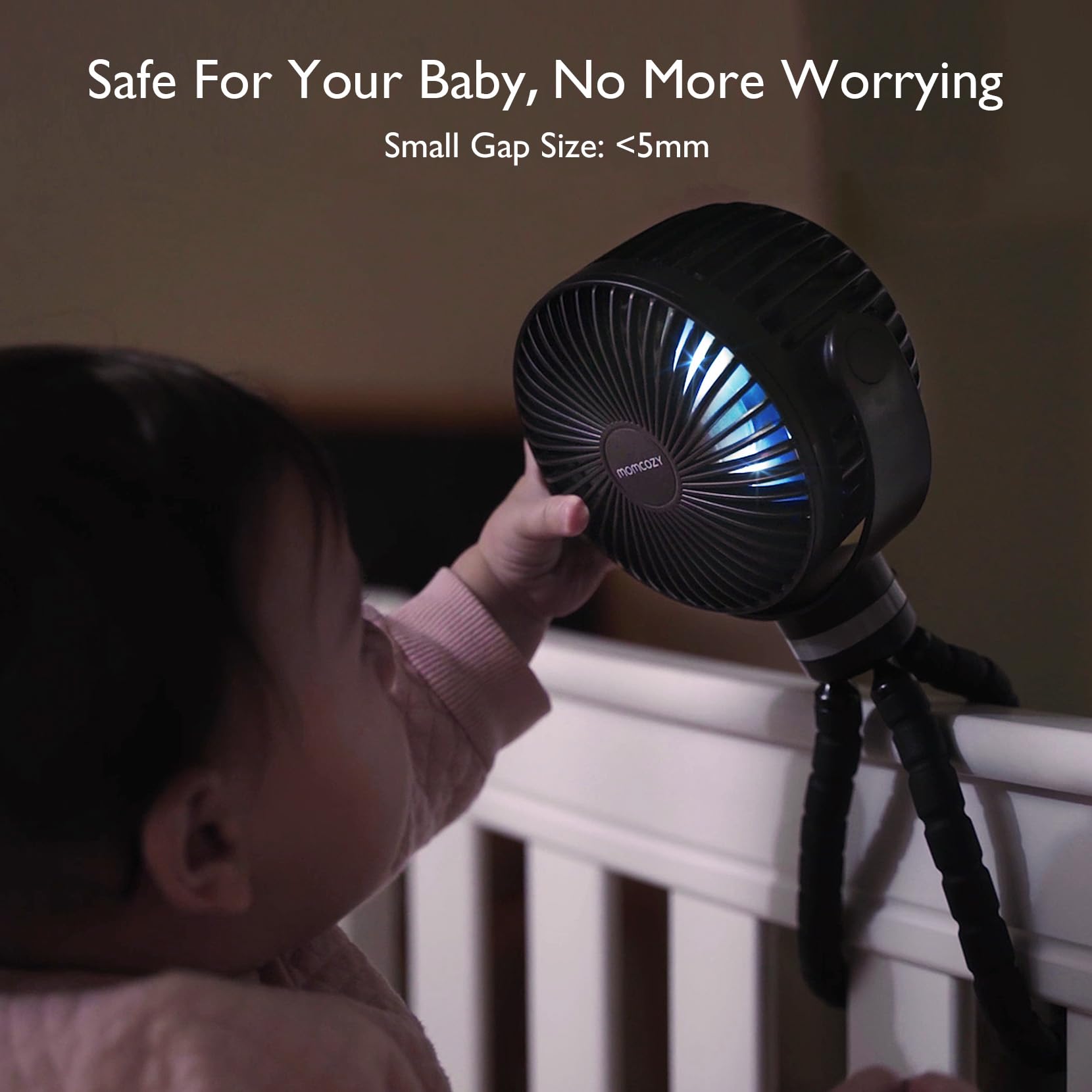Momcozy ventilador colocado en cuna ofrece flujo suave durante la siesta