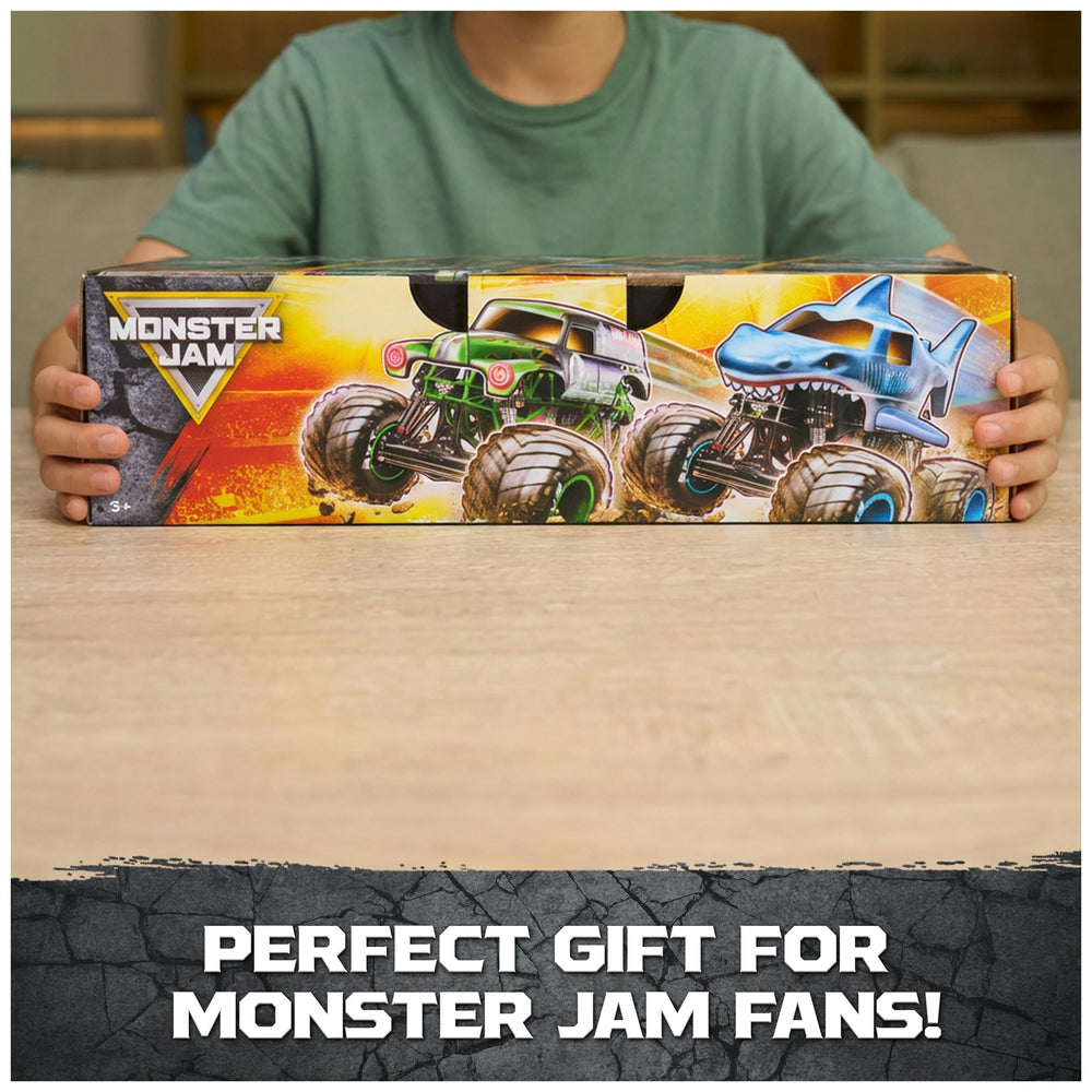 Monster Jam Grave Digger vista lateral mostrando carrocería y suspensión visible