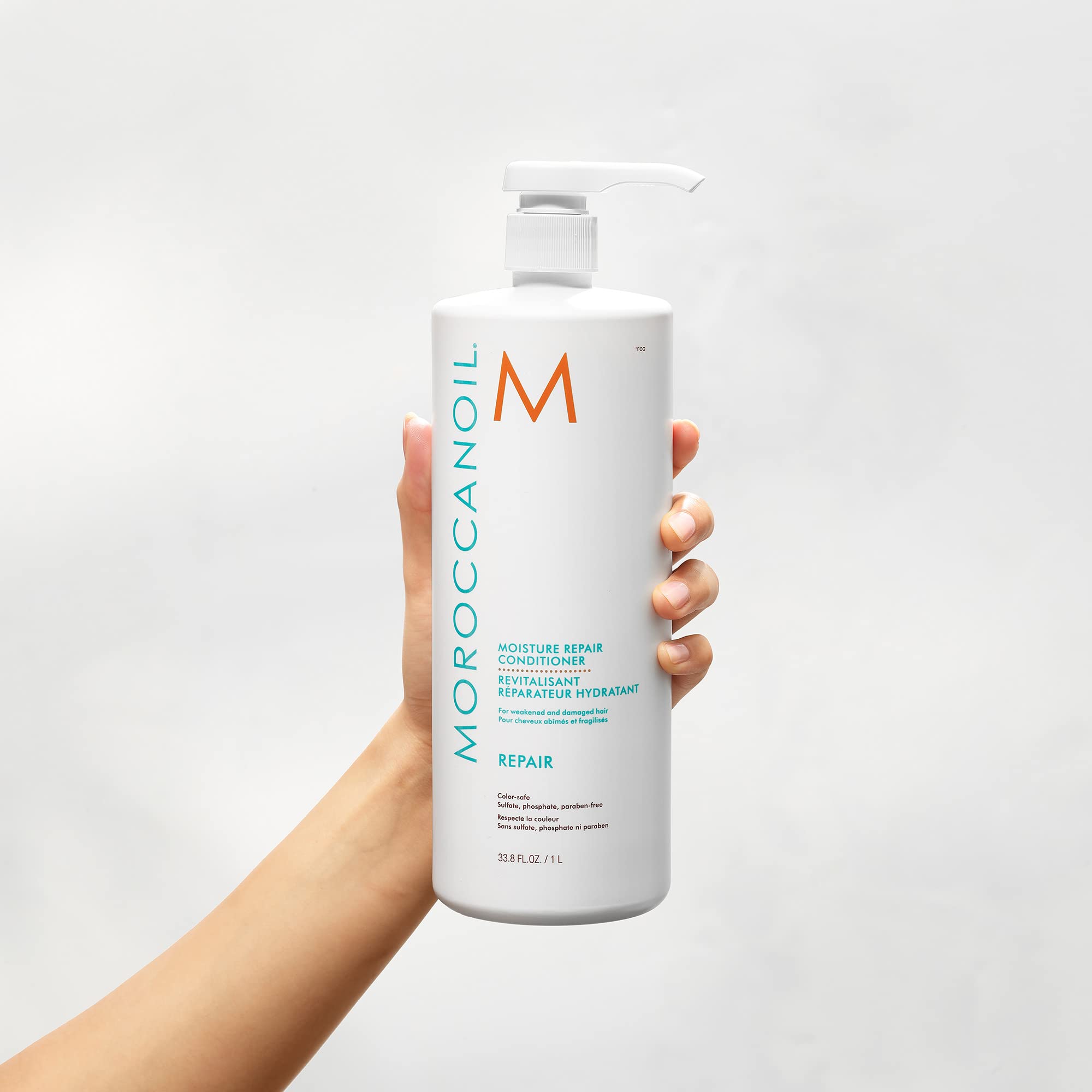 Moroccanoil textura cremosa en primer plano que facilita desenredar y nutrir
