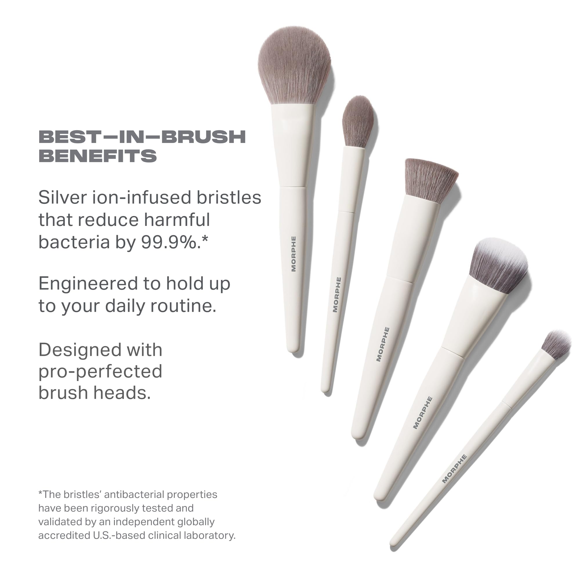 MORPHE brocha de polvo en uso sellando maquillaje para acabado sin brillo