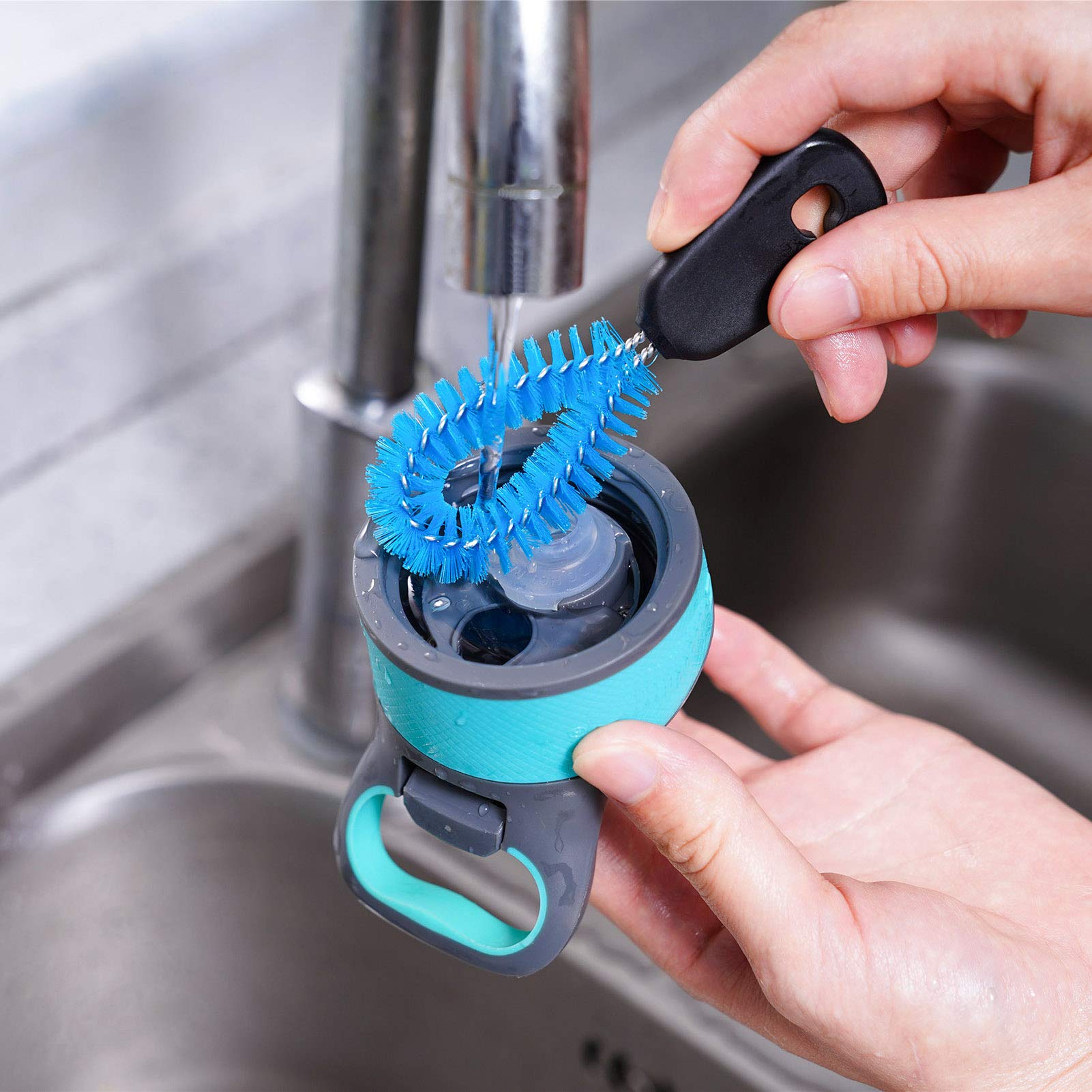 MOSOLAN comparación de tamaño con botella de agua para referencia de alcance