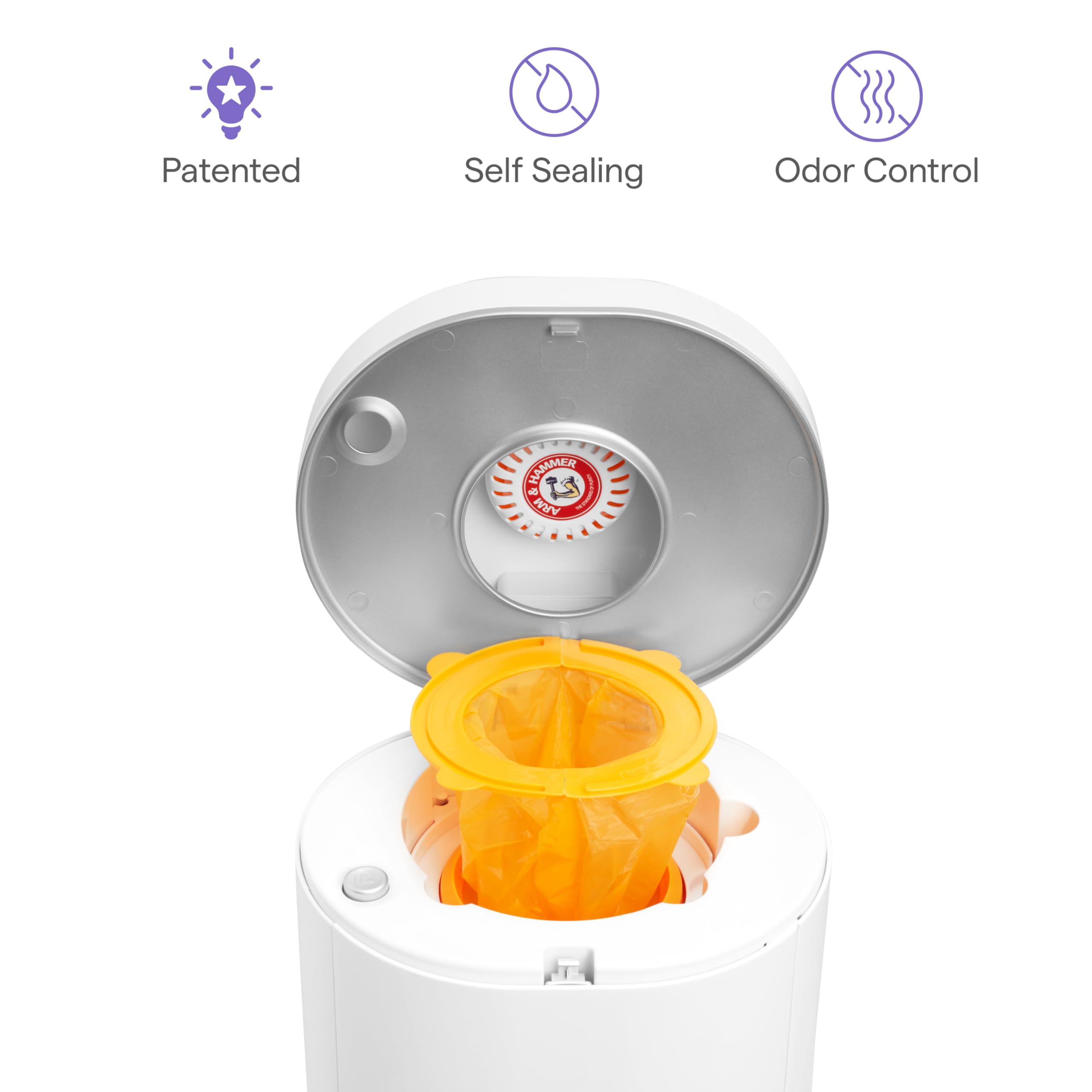 Munchkin Arm & Hammer bolsa junto a objeto cotidiano para comparar tamaño