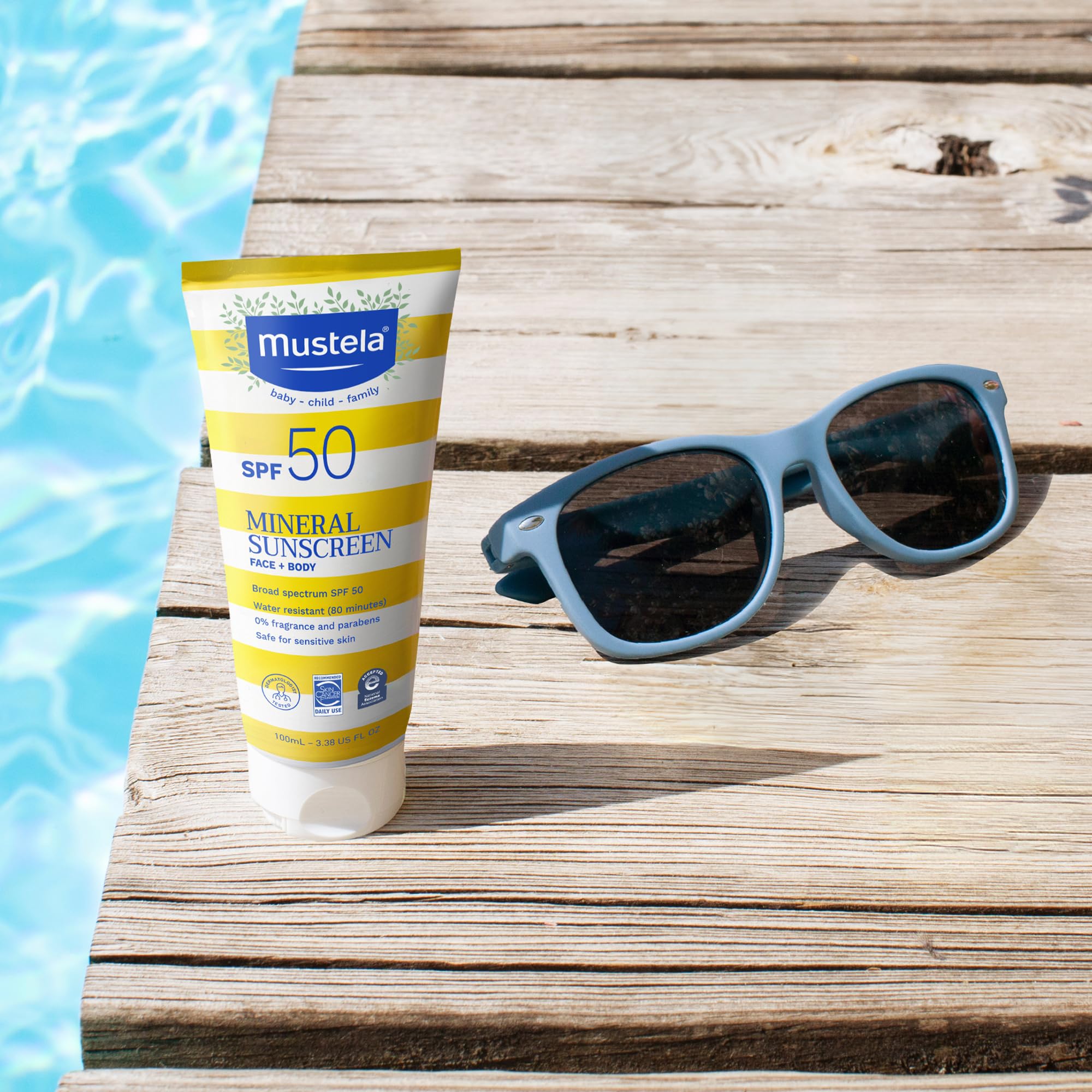 Mustela textura de la loción ligera que facilita la aplicación sin residuo
