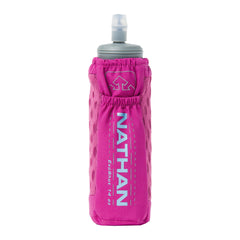 Nathan vista frontal de la botella con funda y correa para transporte cómodo