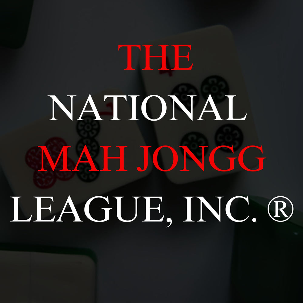 National Mah Jongg League jugadores en ambiente social consultando las cartas