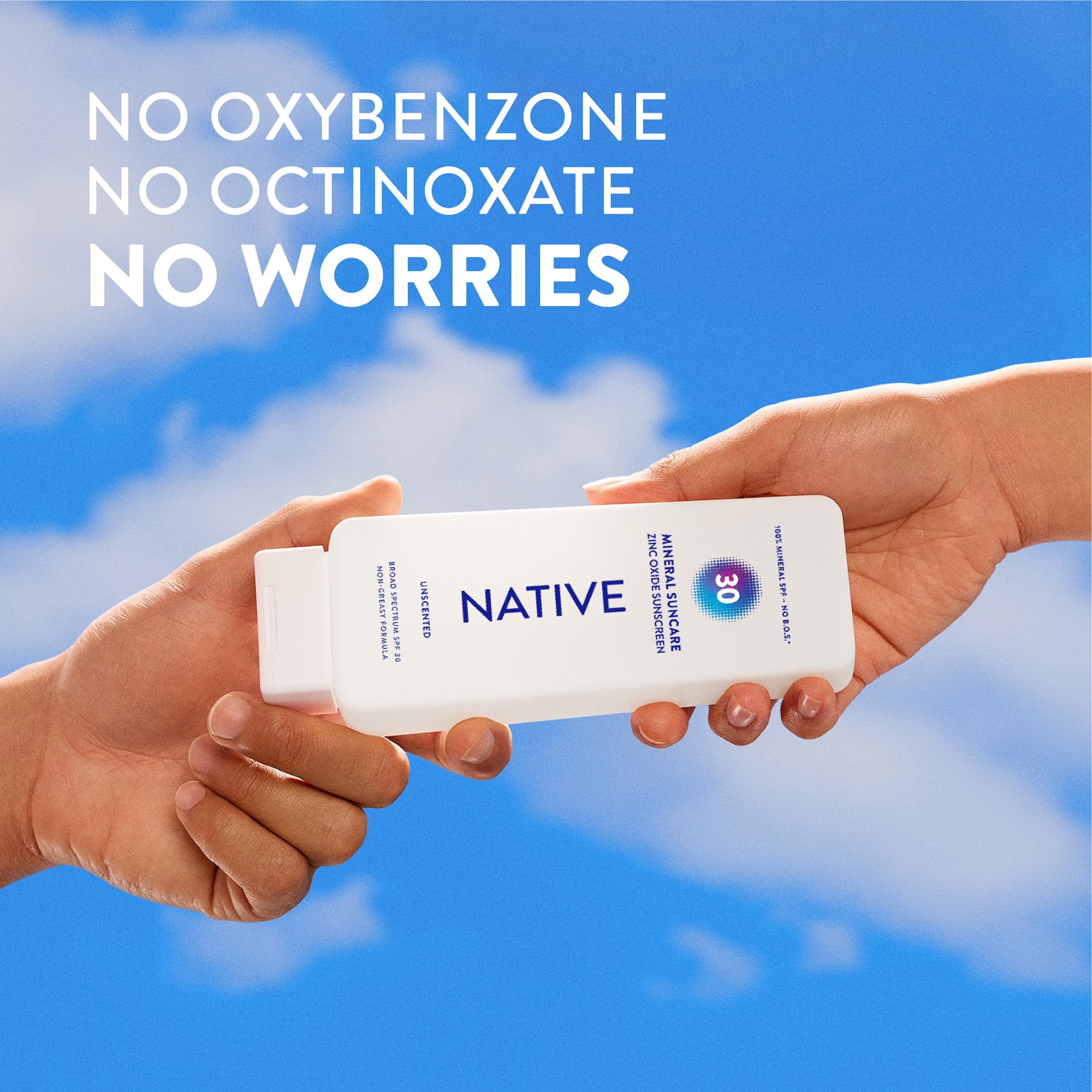 Native aplicación en rostro para ilustrar cobertura sin brillo ni residuo blanco