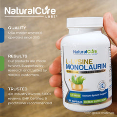 Natural Cure Labs cápsula en mano que ilustra dosificación práctica