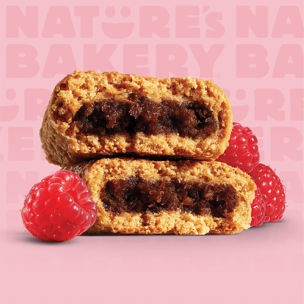 Nature's Bakery barra dentro de una mochila como snack portátil para viajes y jornadas activas
