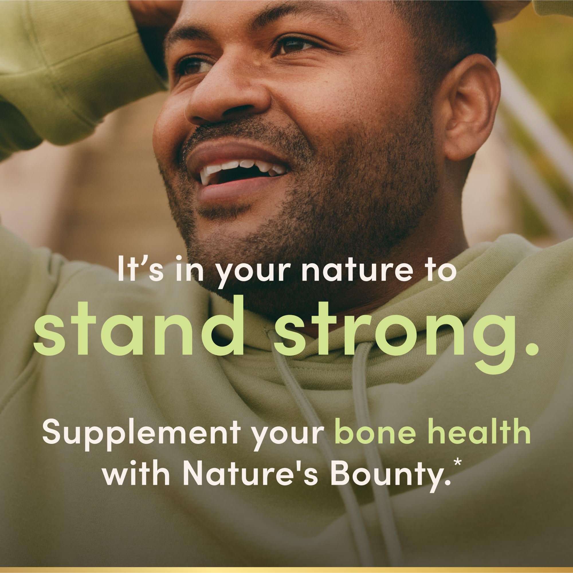 Nature's Bounty porción en mano para comparar tamaño y dosificación