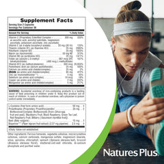 NaturesPlus cápsula junto a moneda para ver tamaño real y dosificación