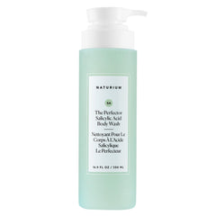 Naturium gel corporal vista frontal muestra envase y uso práctico