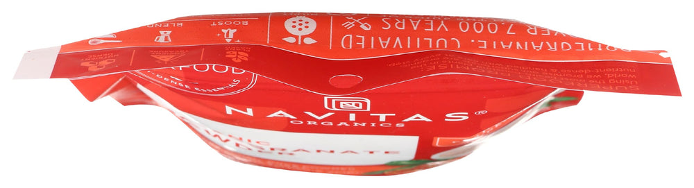 Navitas Organics en batido rosa brillante, añade sabor y color natural