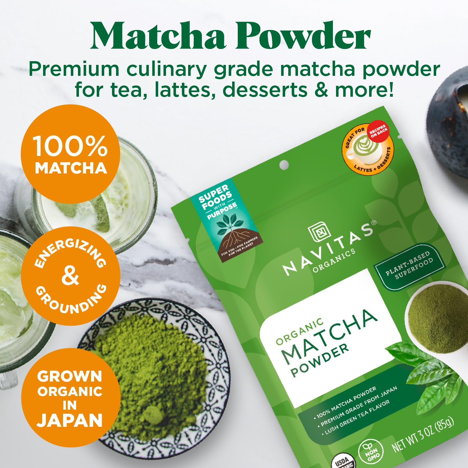 Navitas Organics textura fina del matcha en cuchara para mezclar fácilmente