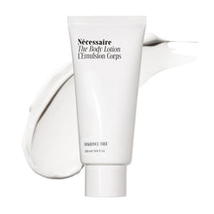 Nécessaire envase frontal de The Body Lotion Fragrance-Free con diseño limpio