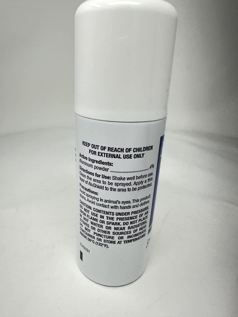 Neogen Ideal AluShield comparación de tamaño con mano para visualizar volumen 2.6 oz