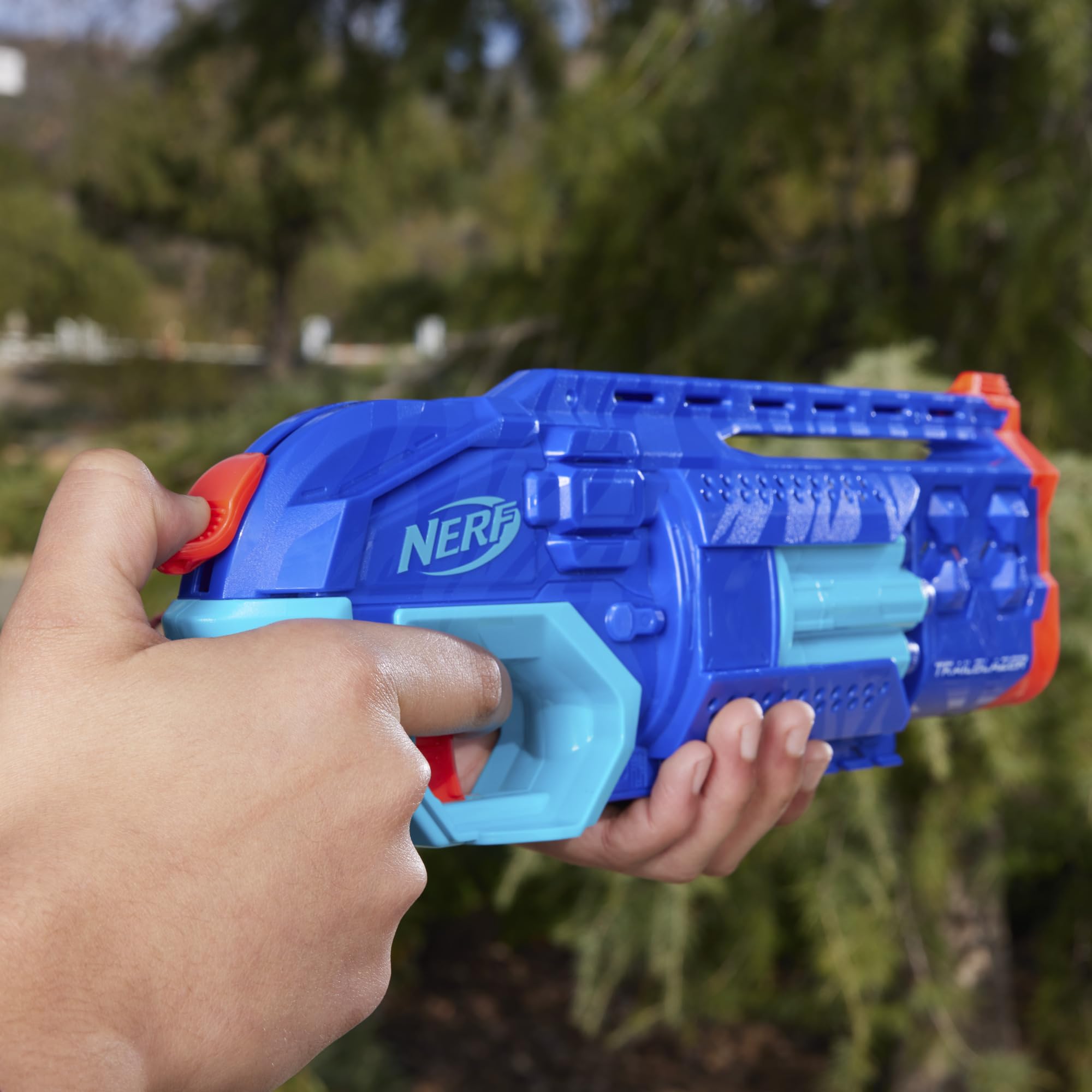 Nerf Trailblazer 16 dardos Elite incluidos para partidas continuas