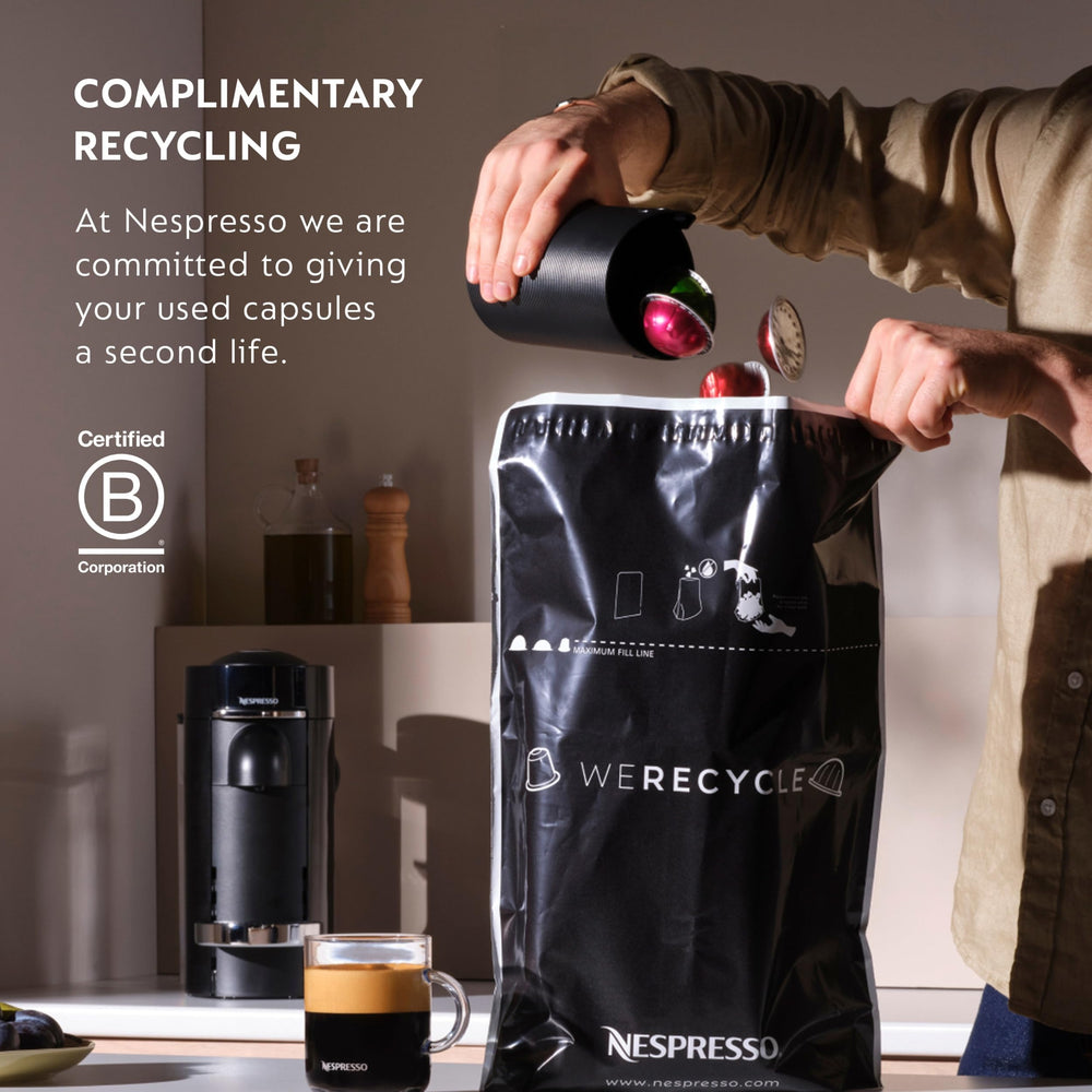 Nespresso Voltesso en cocina mostrando uso diario y ambiente acogedor
