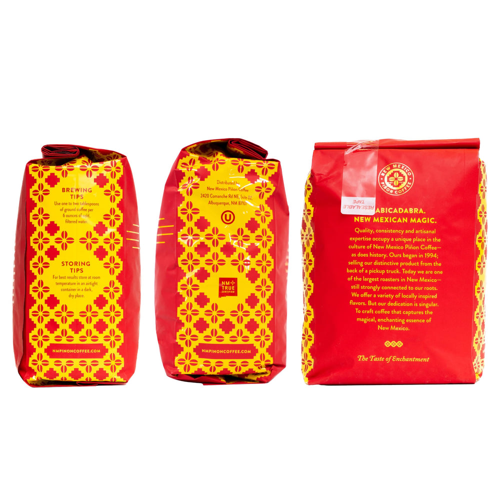 New Mexico Piñon Coffee sello de tueste medio destacando consistencia y calidad