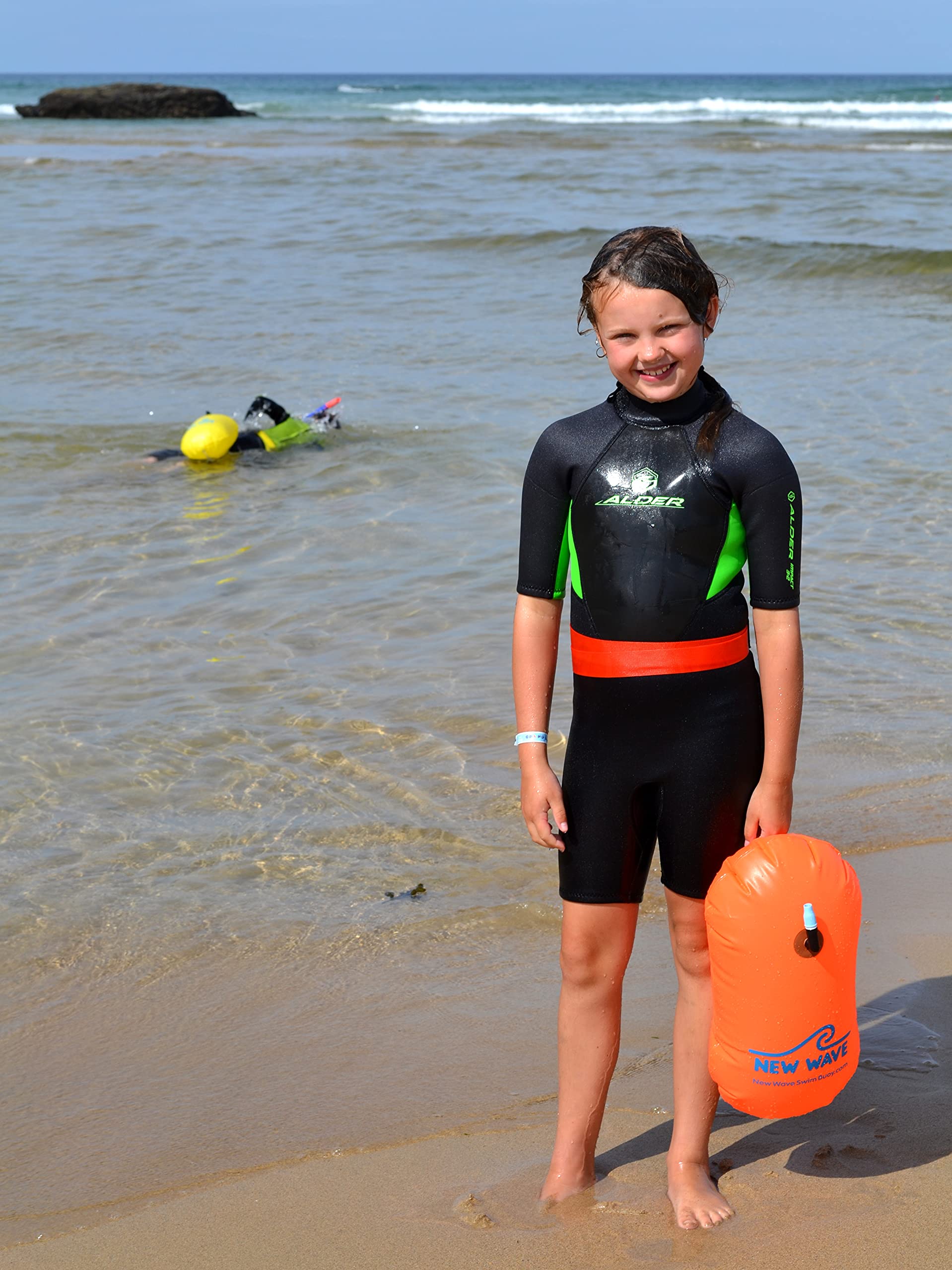 New Wave Swim Bubble plegada en empaque para transporte fácil en paddleboard