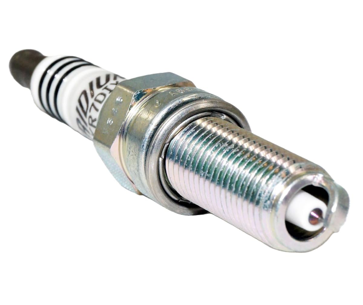 NGK hex 5/8" mostrando compatibilidad con herramientas normales de taller