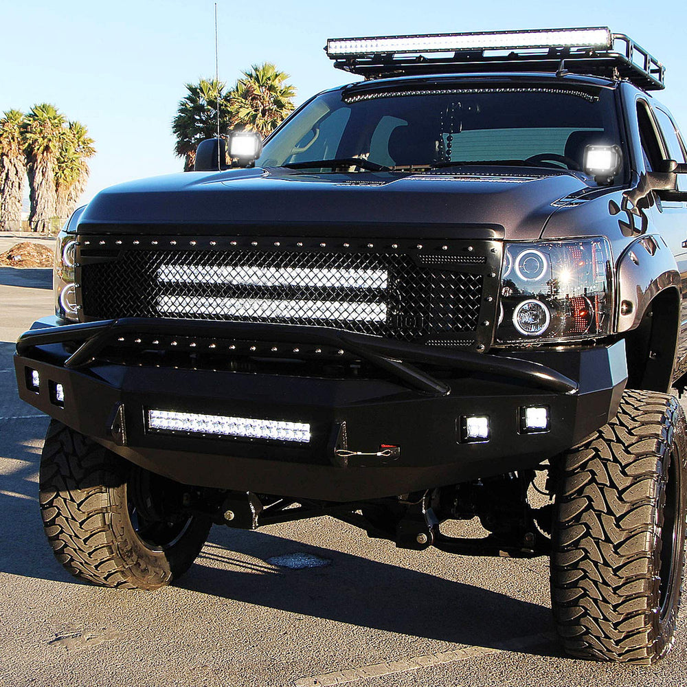 Nilight en barco demostrando resistencia al agua y uso marino