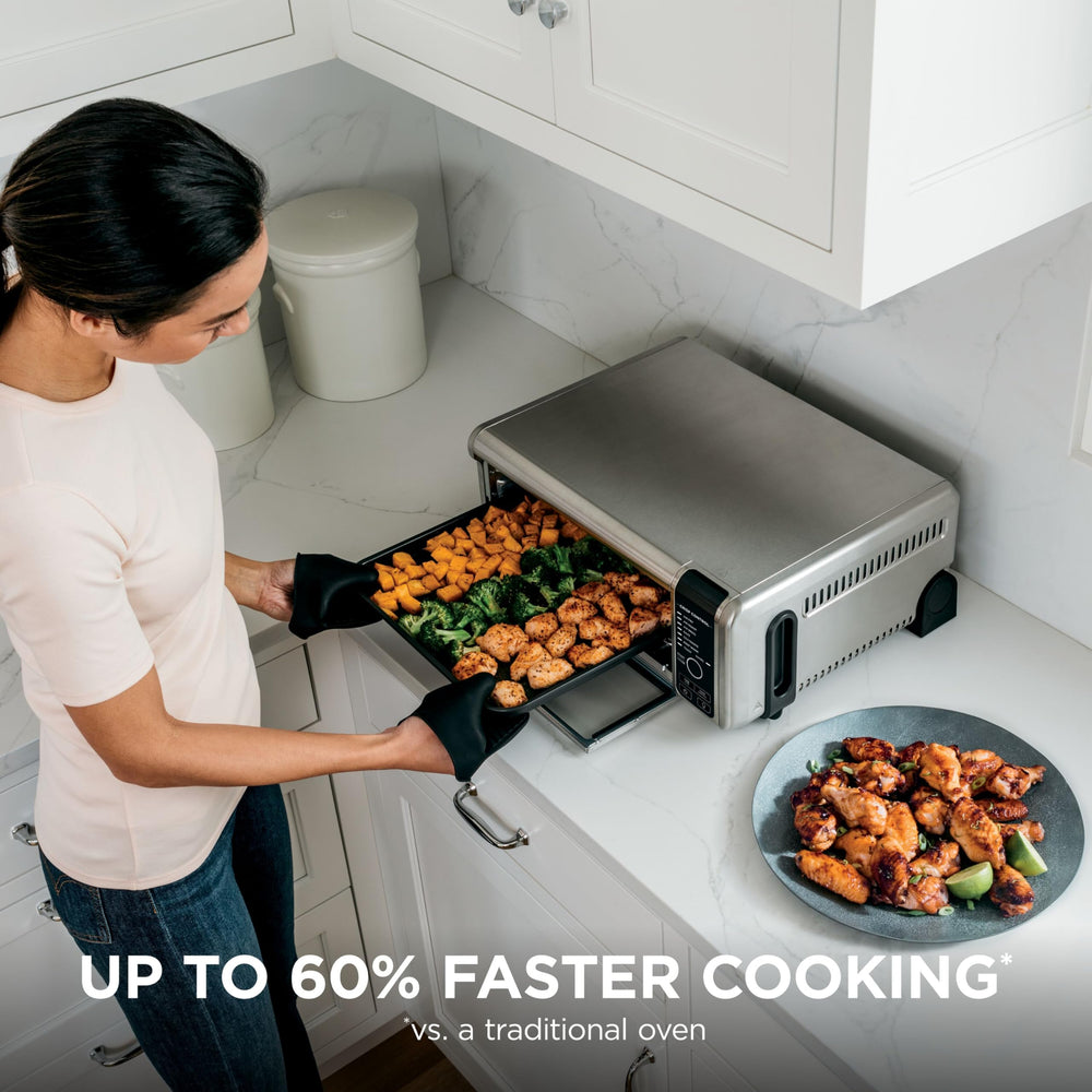Ninja SP101 cesta Air Fry repleta de alimentos dorados con menos grasa