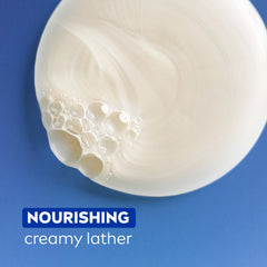 NIVEA detalle de etiqueta con ingredientes naturales y beneficios