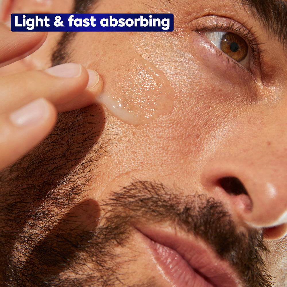 NIVEA MEN gotas de sérum sobre piel mostrando efecto humectante