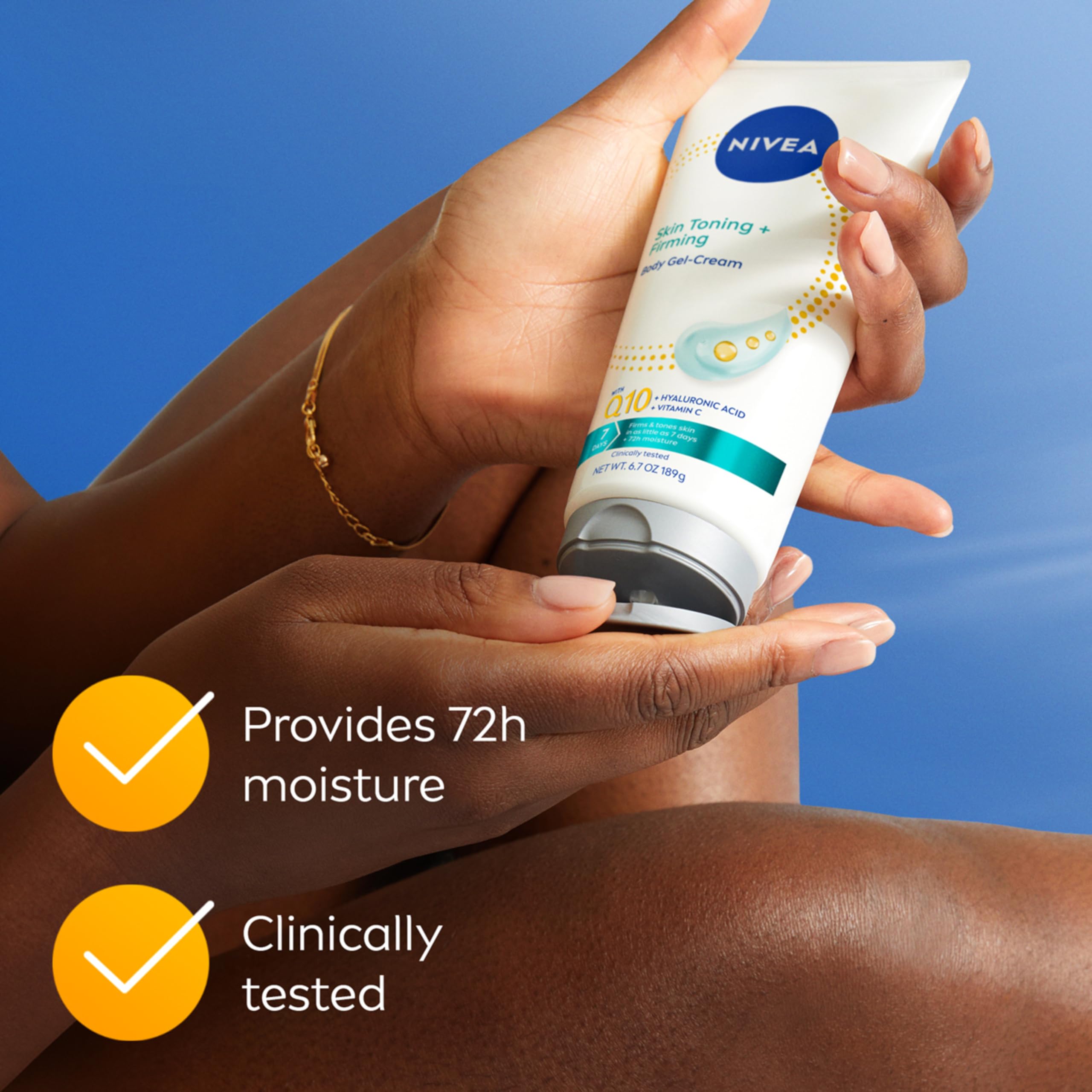 NIVEA tubo en mano para comparar tamaño y facilidad de uso