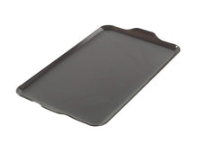 Nordic Ware plancha frontal mostrando tamaño y borde para cocinar múltiples porciones