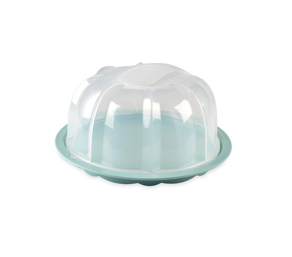 Nordic Ware vista frontal del cake keeper protegiendo la tarta con elegancia