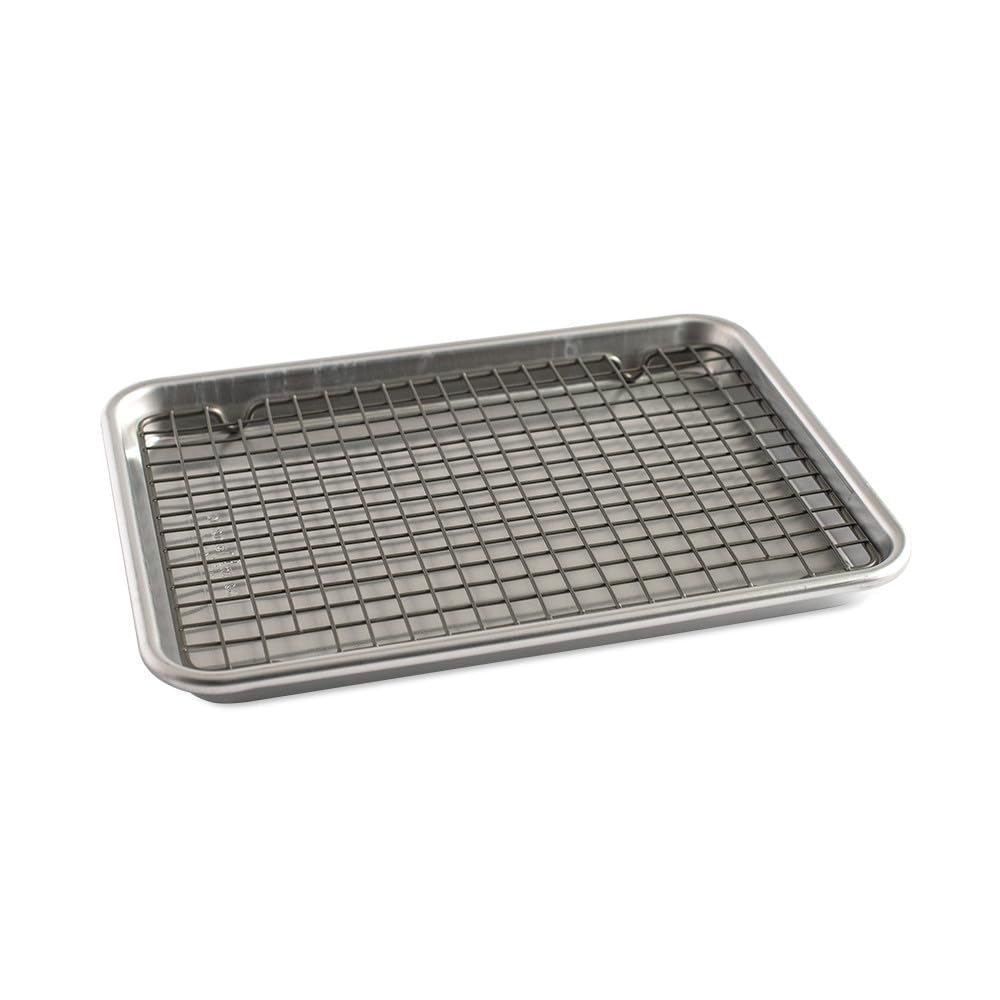 Nordic Ware vista inferior de la bandeja mostrando acabado duradero