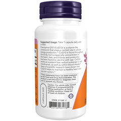 NOW Foods cápsulas en mano para comparar tamaño y dosis práctica