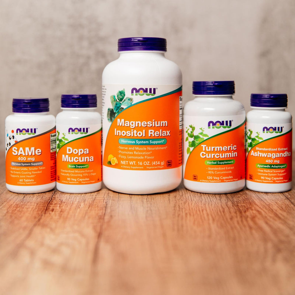 NOW Foods cápsulas colocadas en una cocina para mostrar uso cotidiano práctico